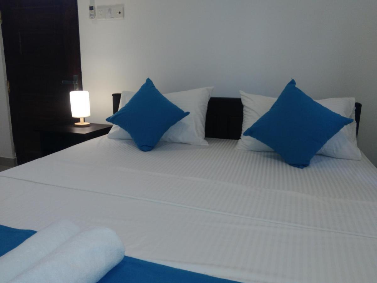 Queens Airport Residence Negombo Exteriör bild